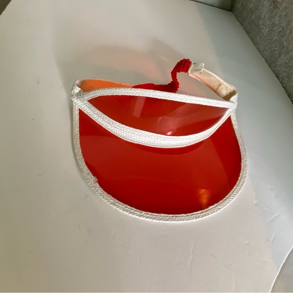 Vintage 1980s sun visor red summer vacation resort sun hat retro cosplay 80s - Picture 2 of 4